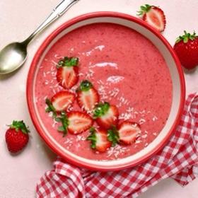 Low-Carb Strawberry Smoothie with Basil