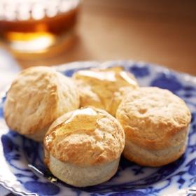WHITE LILY® LIGHT AND FLUFFY BISCUITS