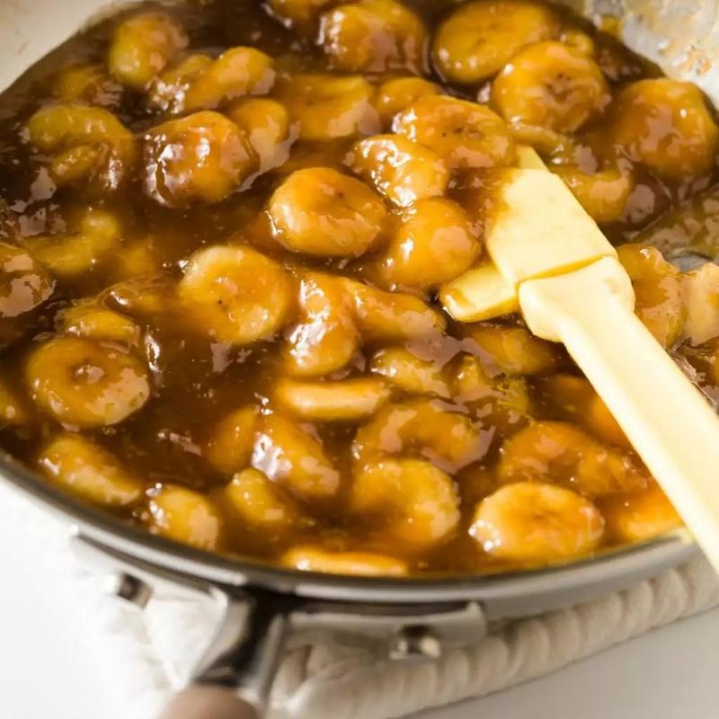 Caramelized Banana with Rum Sauce