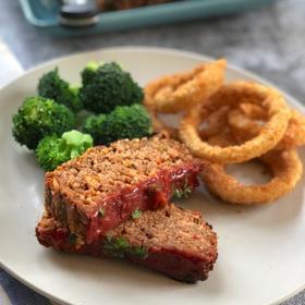 CLASSIC VEGAN MEATLOAF (MADE WITH BEYOND BEEF® PLANT-BASED GROUND)